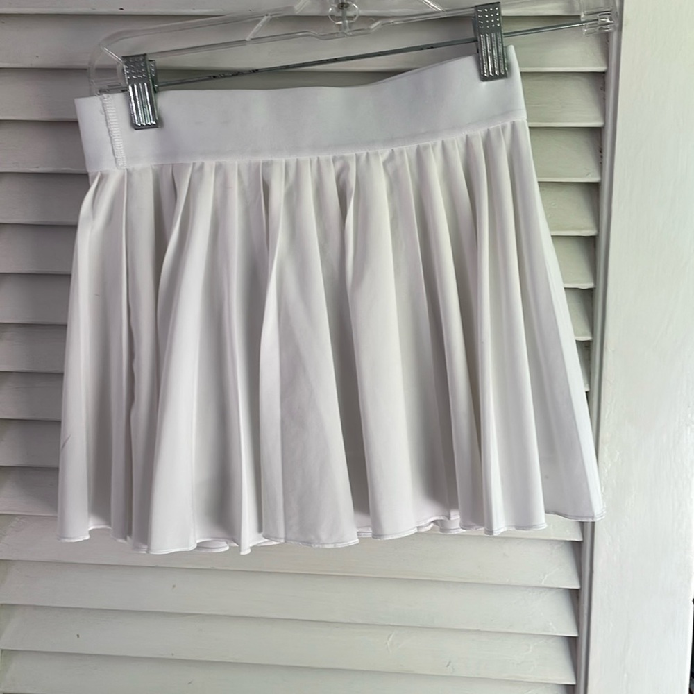 Aritzia White Pleated Mini Skirt